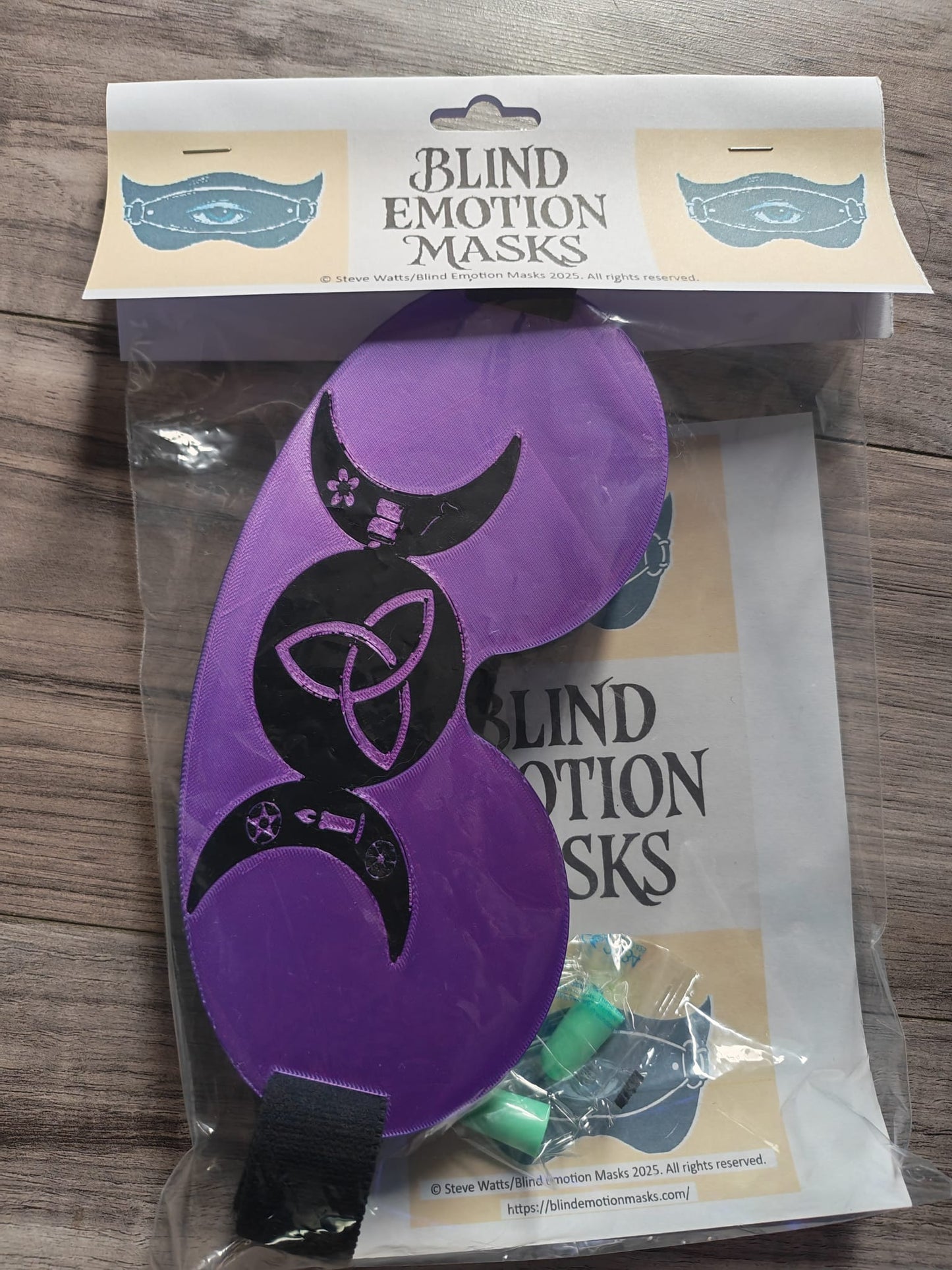 Blind Emotion Mask
